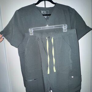 FIGS MEN SCRUBS TOP AND BOTTOM SET SIZE M